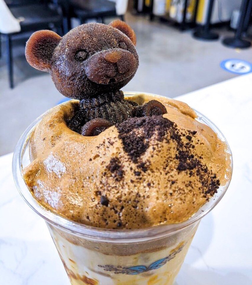 Happy National Coffee Day! ☕️ Celebrate with a cup of our 400x Dalgona boba and top it off with the cutest iced coffee teddy bear! 🐻 Limited quantity of our bears per day so snatch yours up ASAP! How will you be celebrating National Coffee Day? 
📸:
